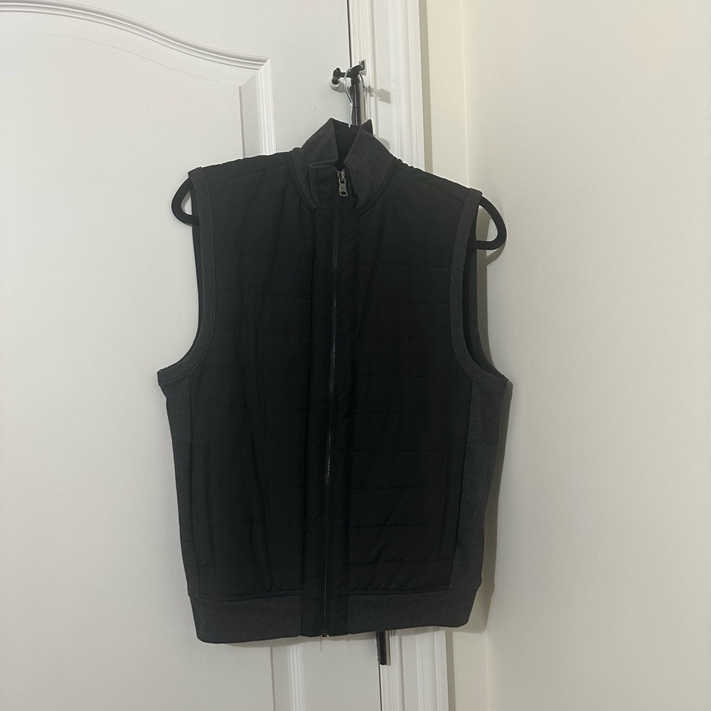 Banana Republic Men's Dark Quilted Vest with Pockets